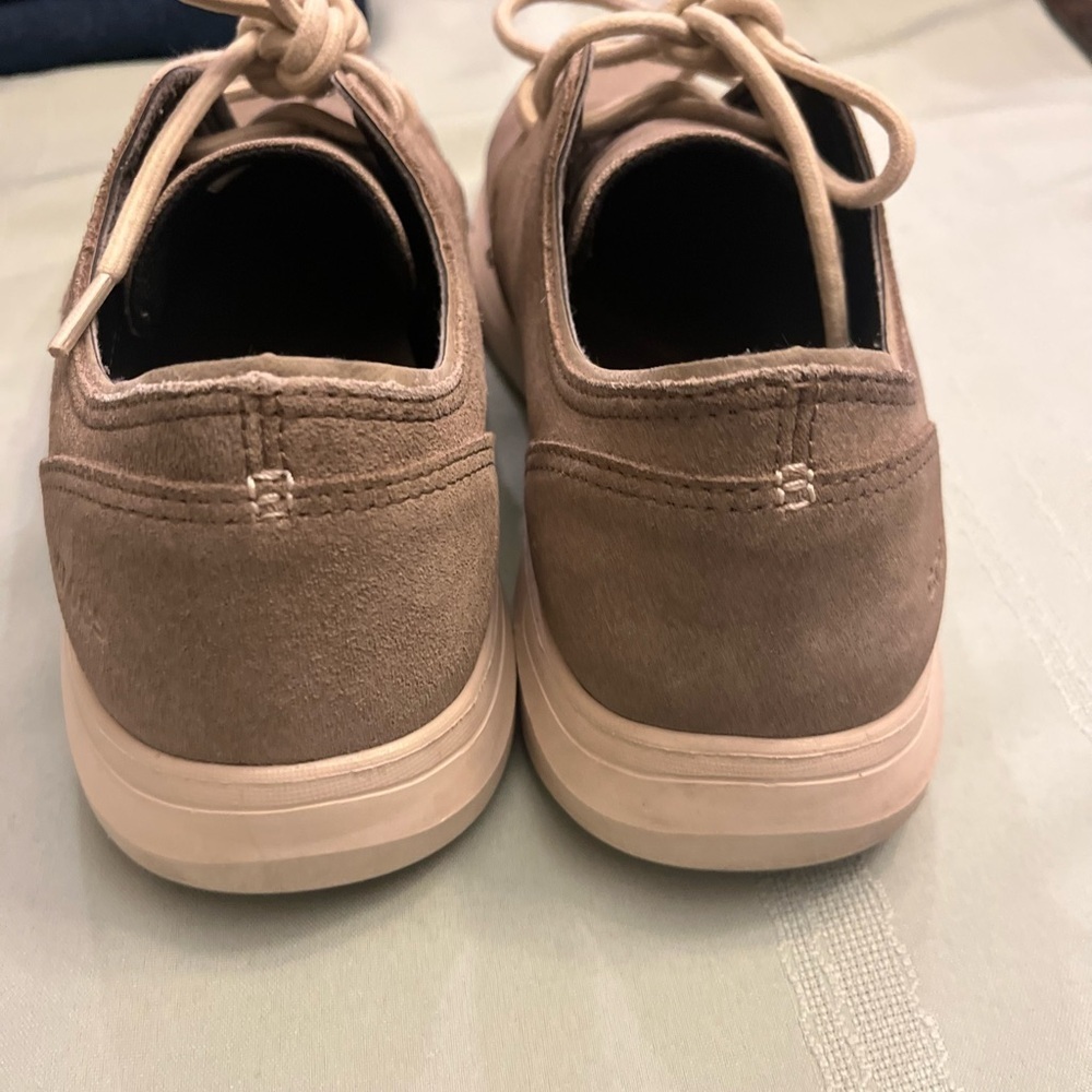 CROCS men’s Tan Suede  Shoes size  size 11 - Picture 5 of 8